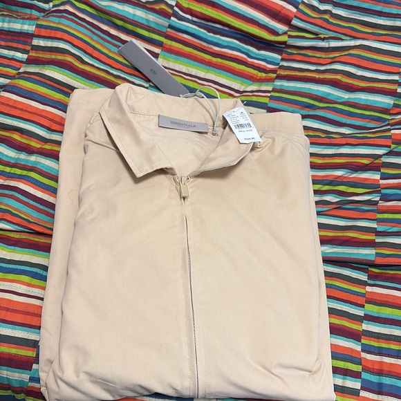 Fear of God, essentials sand size medium, oversized jacket, super nice new - Picture 13 of 13